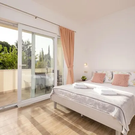 Studio Apartment Brigita Mlini Exterior photo