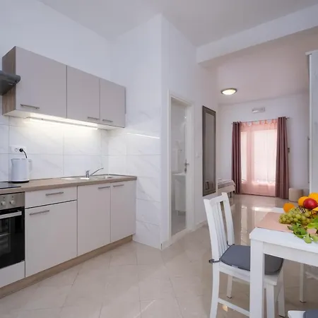 Studio Apartment Brigita Mlini Exterior photo